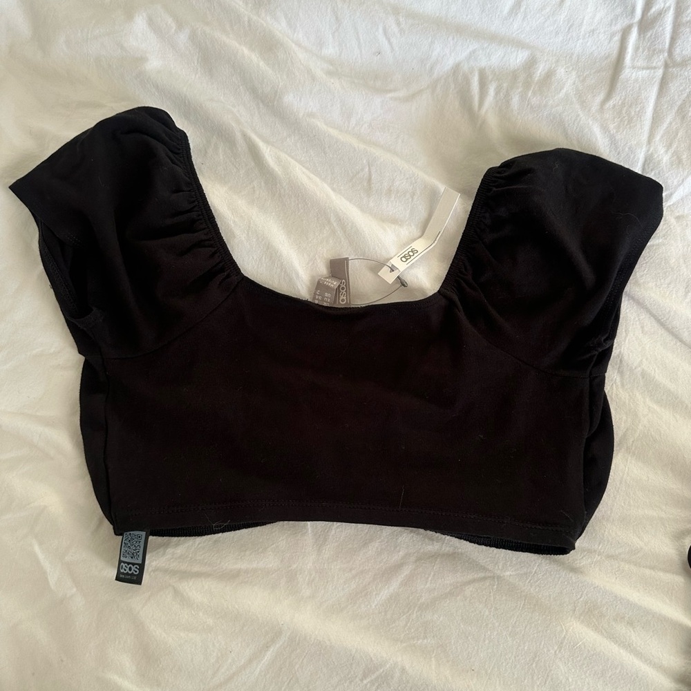 NWT ASOS DESIGN ruched detail milkmaid crop top in black US 2 - Picture 4 of 4